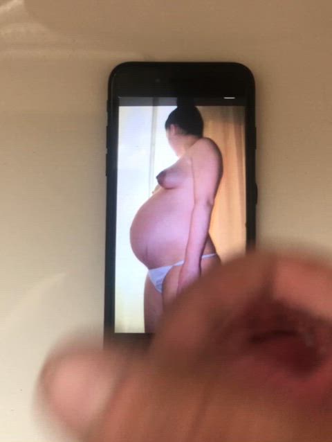 amateur masturbating pregnant tribute gif