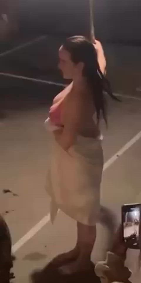 billie eilish boobs celebrity celebs gif
