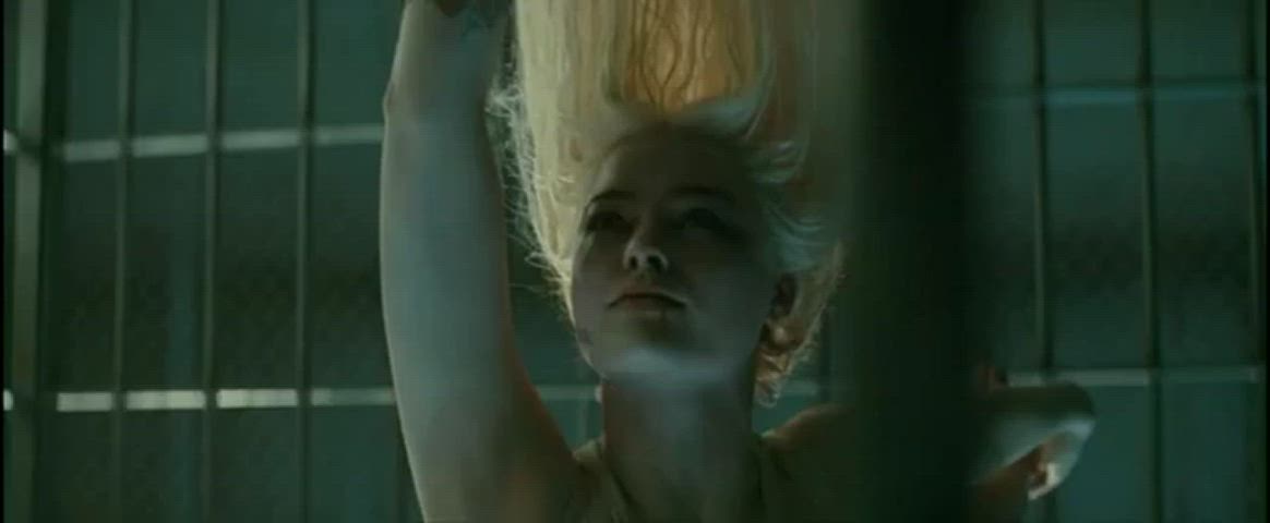 armpits celebrity margot robbie gif