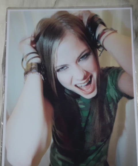 avril lavigne babe canadian cum cumshot cute gif