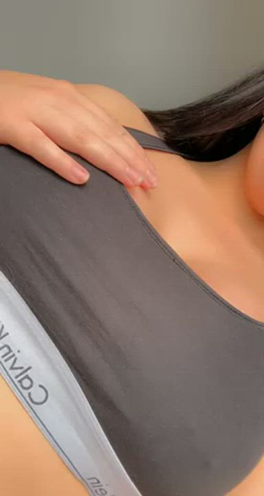 Would you like to motorboat me? 😍