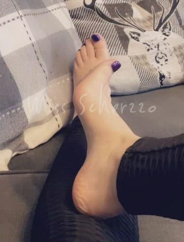 Feet up, ready to destroy your ego