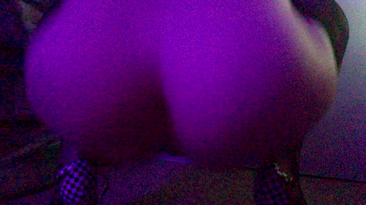 Wish I had your cock to bounce on tonight💕