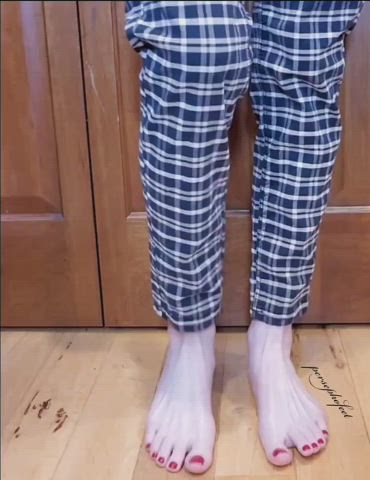 do you like goth girls in plaid pants?