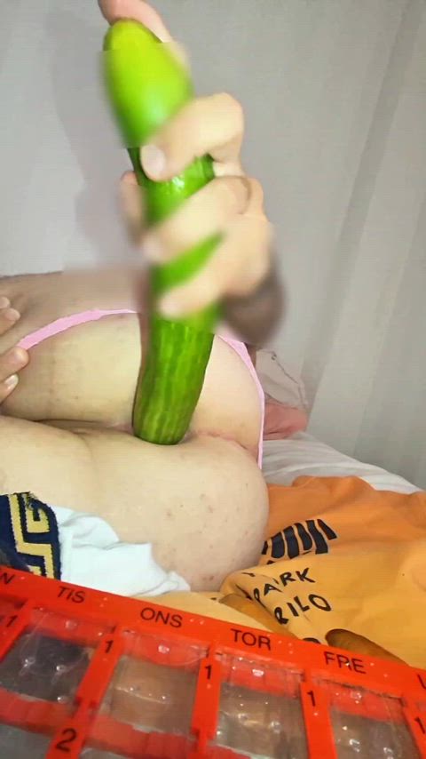 23yr,Vnorrland sub curious oskuld LF nån med en sådan monstruöst gigantiskt köttig