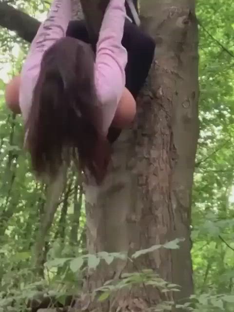 braless erect nipples huge tits outdoor saggy tits yoga pants gif