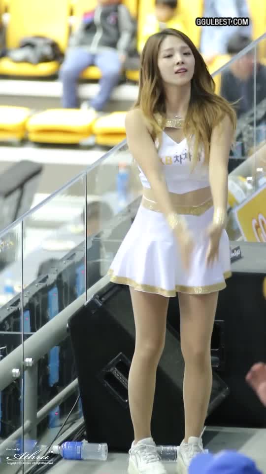 Cheerleader  Kang Yuni .gif
