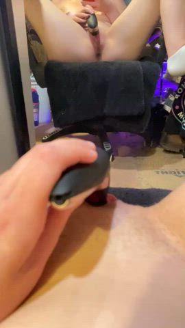 Who wants to use my squirt as lube?