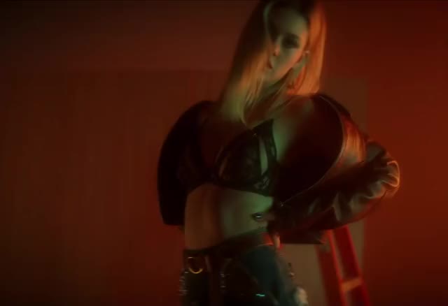 JAN 7 Nicola Peltz by Gia Coppola #LOVEADVENT2017(1)