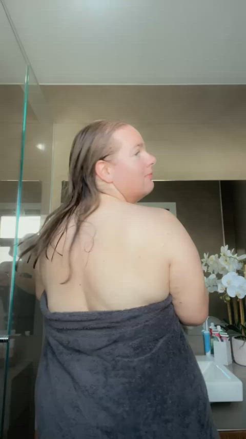 big tits natural tits tits curvy gif