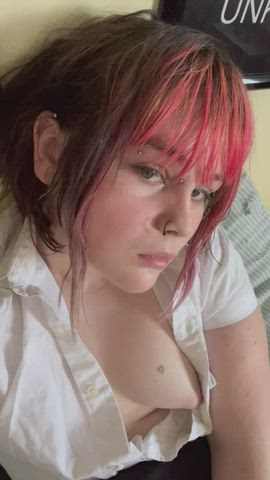 tits out today