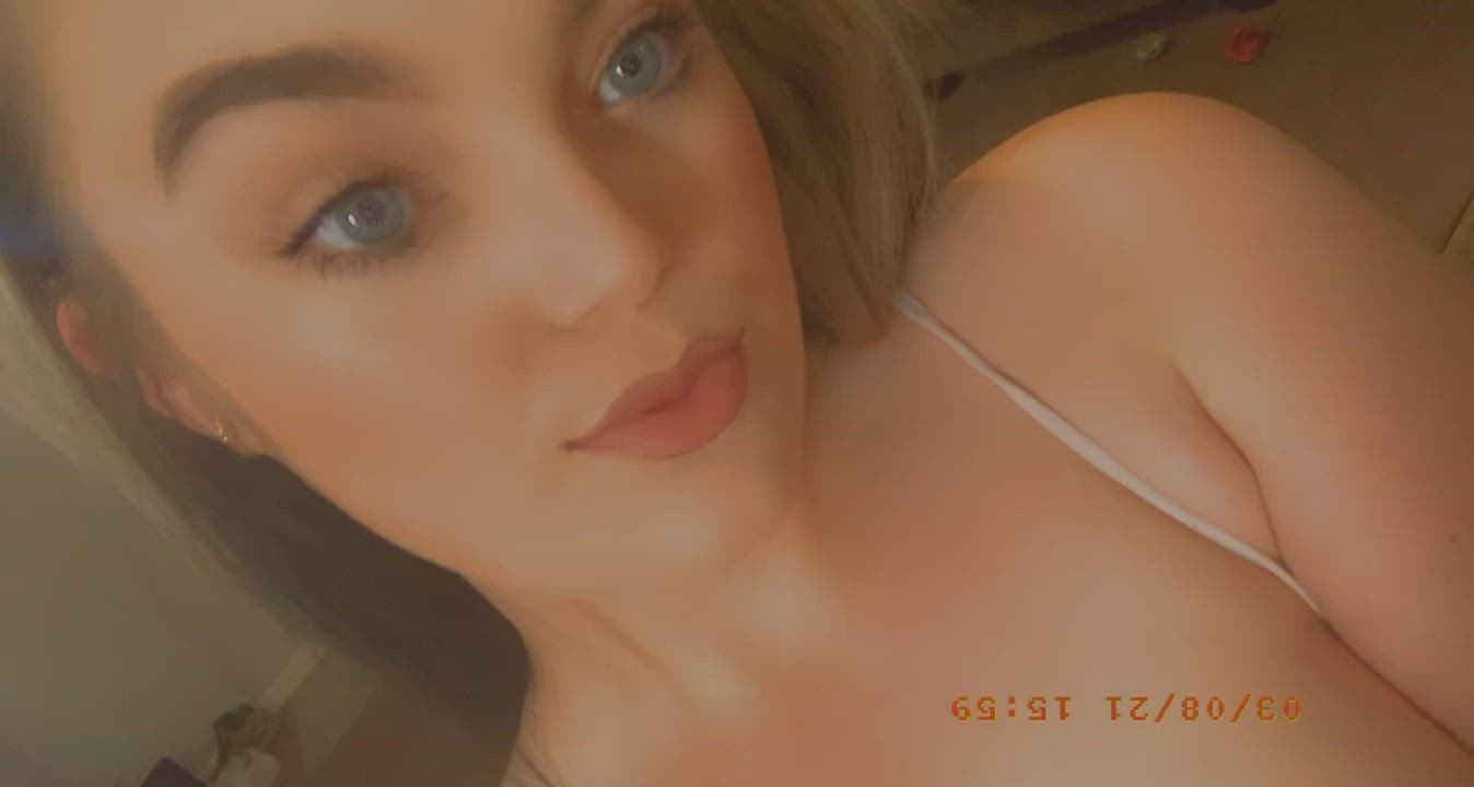 come watch me play ;) NO PAYWALLS ? , daily content , customs .. everything you want