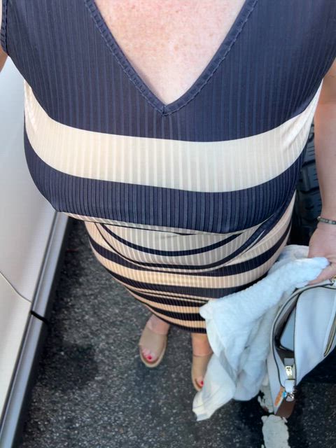 amateur big nipples big tits braless homemade jiggle natural tits non-nude pokies