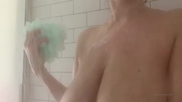 Big Tits Shower Hardcorensfw.com