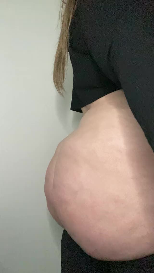 Being chubby it’s already a struggle putting on clothes... the size of my ass makes