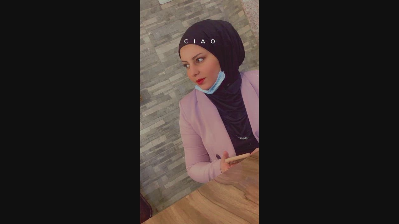 Amateur Fingering Hijab Masturbating Muslim Teen gif