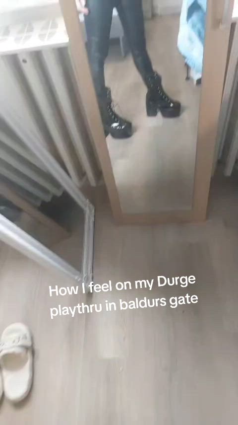 cute egirl gamer girl hungarian leather long hair onlyfans tiktok gif