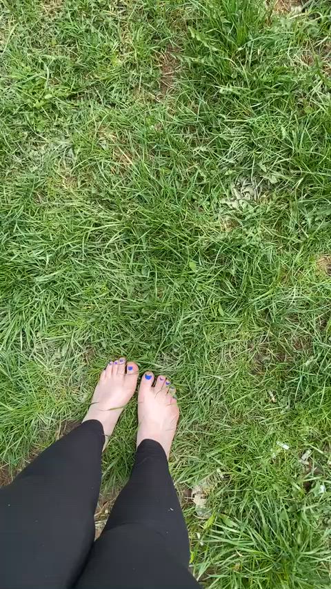 lick up my muddy feet or i'll knock you out with em<3