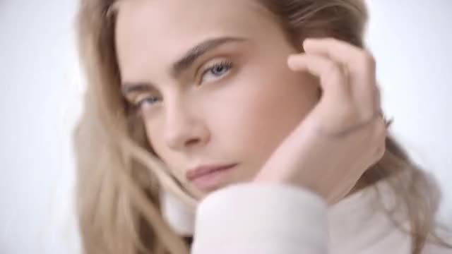 Cara Delevingne gif