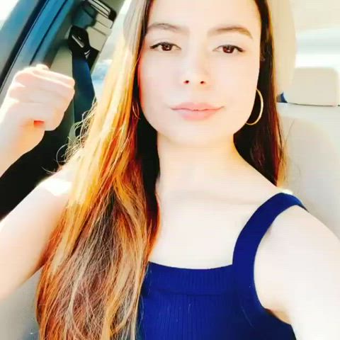 Miranda Cosgrove