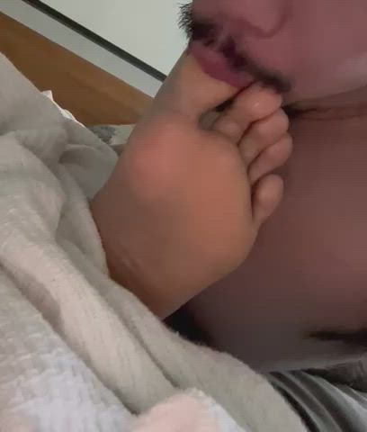 feet fetish feet sucking gay gif