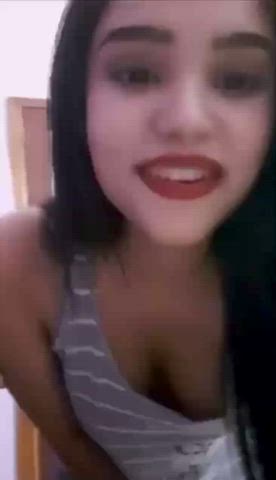 Latina shows her amazing body