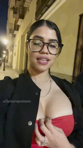 I never lose a chance to flash my big boobs on the streets hehe 🤭