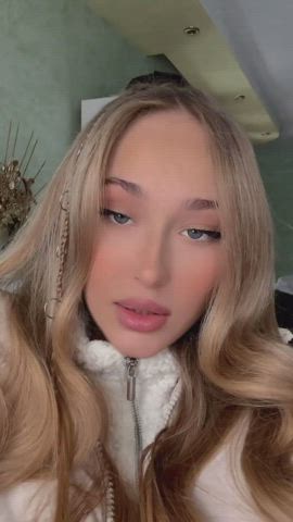 cute girls lips gif
