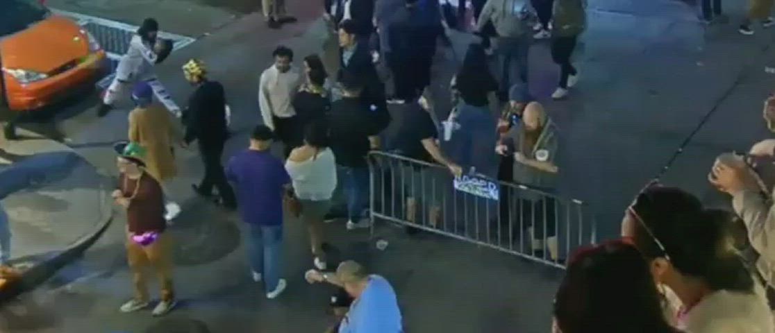 Foreground and the follow up. Two women flash their breast on earthcam on bourbons