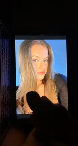 Hot slut takes my cum😈