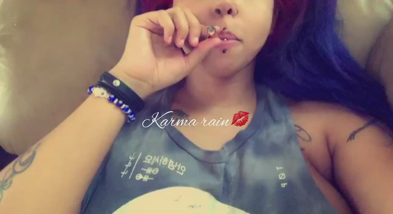 Happy titty Tuesday 😜💜