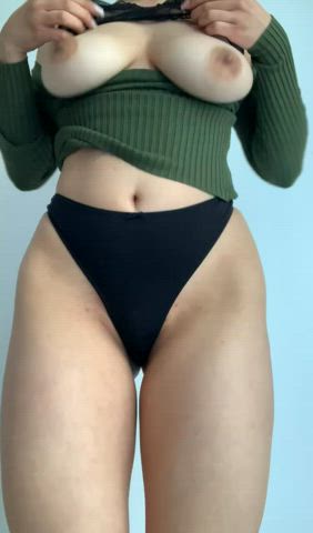 amateur ass big tits cam-girls tik-tok titty-drop twerking gif