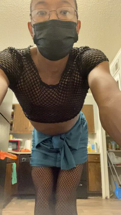 I hope you like the way i move ! Cum see me get nastier !! 😏😏😉