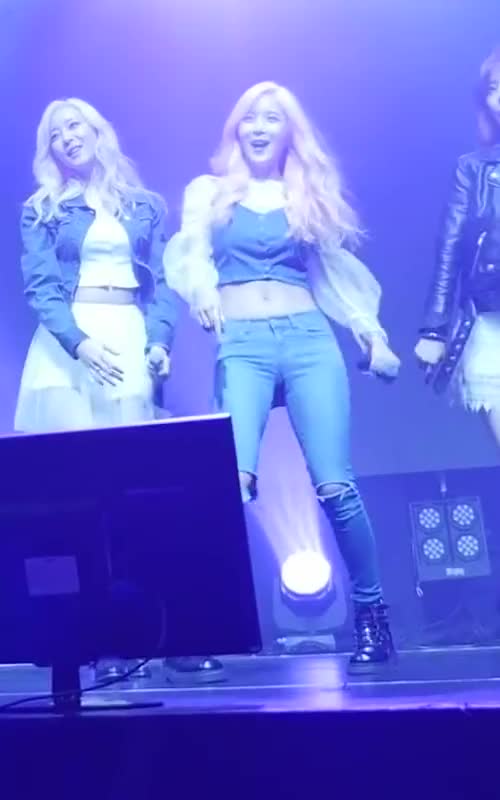 160215 Hyunyoung cute (Tell me tell me) 2