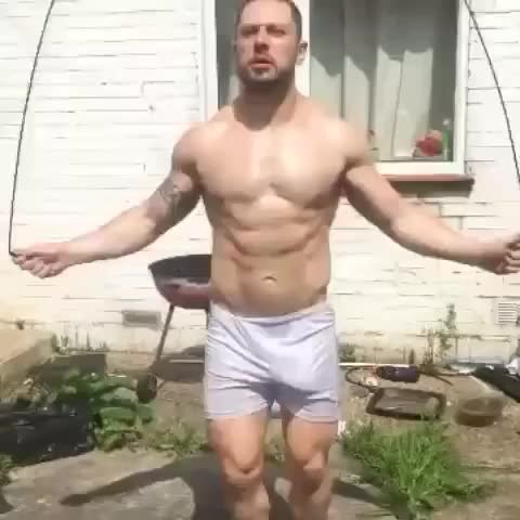 Jumping Rope Freeballing Edition (bulto en shorts)