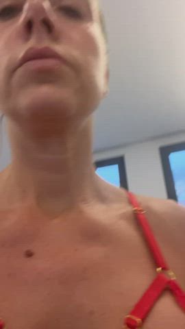Mom prepares for hot dinner [f] (45yr old mom)