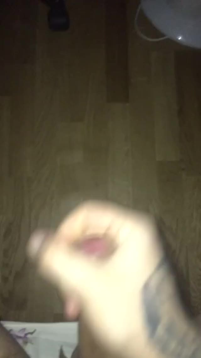 Tried to hold my finger on tip while cumming