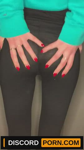 Amateur Anal Booty Butt Plug Doggystyle Girls Squirting Teen gif