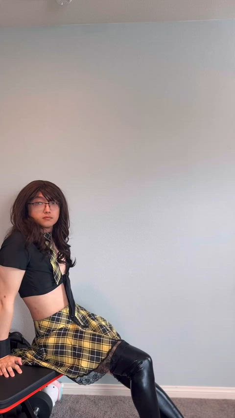 Lost some weight, skirts keep falling down haha 😅