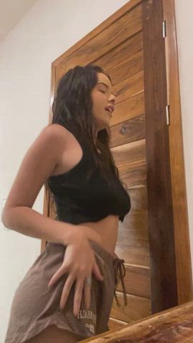 would u let a 19yo dance on ur dick like that..