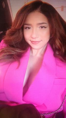 Came to Pokimane's exposed tits
