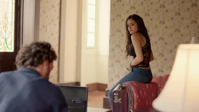 Paulina Gaitan in Señorita Pólvora AKA Miss Dynamite (TV Series 2015– ) [S01E20]