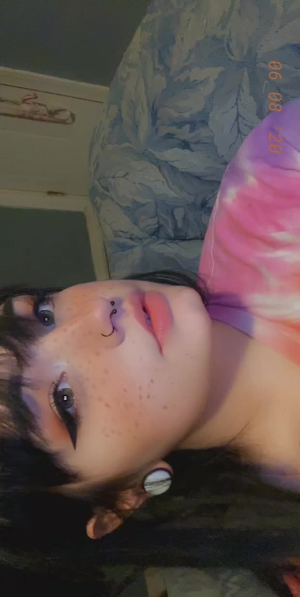 wanna watch daddy face fuck me??