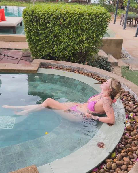 ass bikini blonde brazilian celebrity sexy tits latinas gif