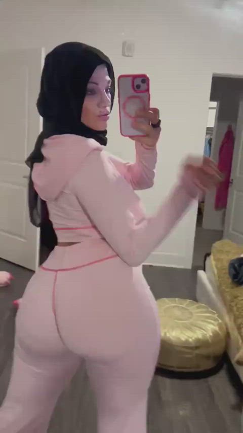 ass hijab twerking gif