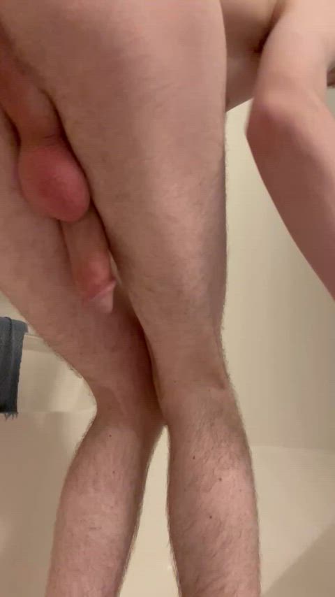 Nice long relaxing piss this morning 💦