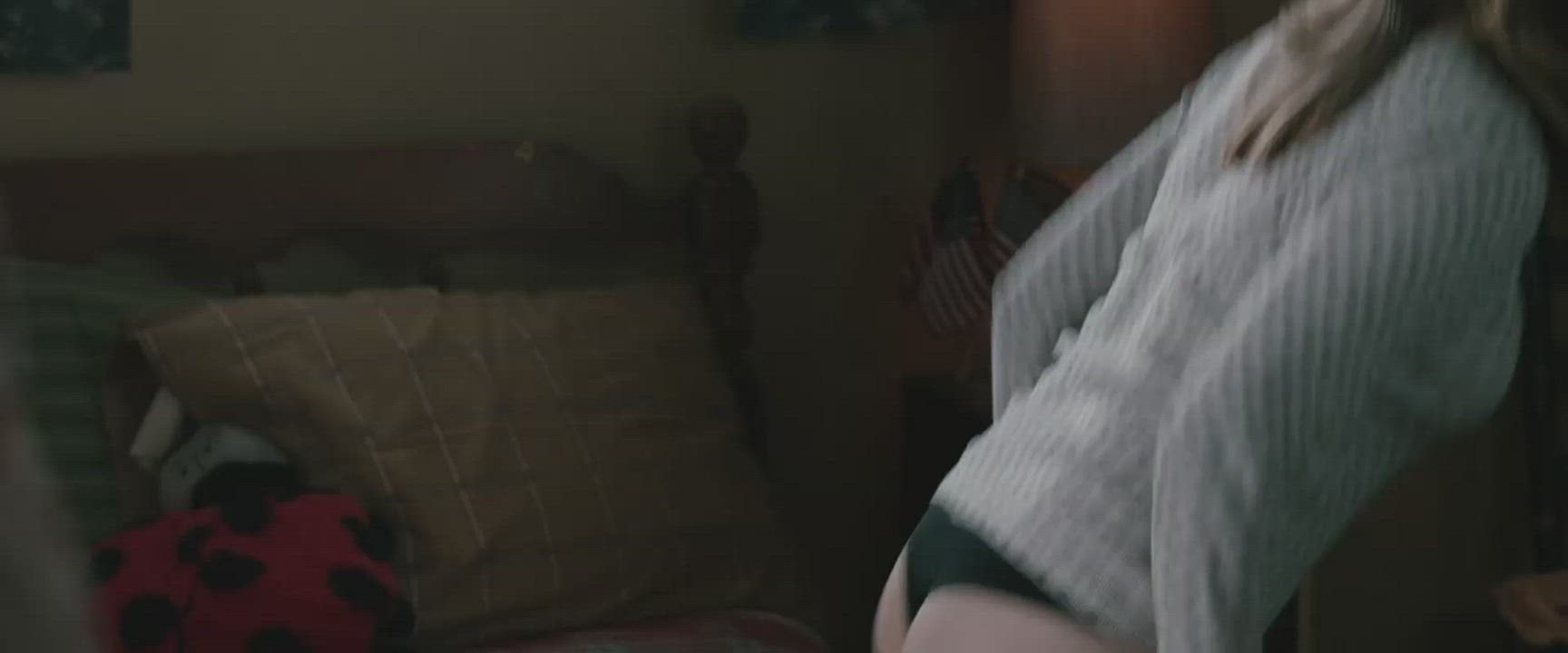 Ass Celebrity Elizabeth Olsen gif