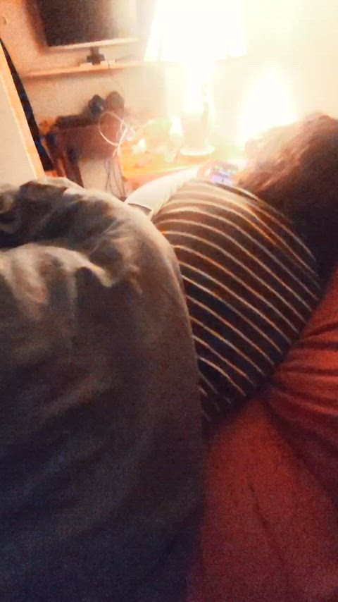 I missed ignoring my boyfriend for this sub