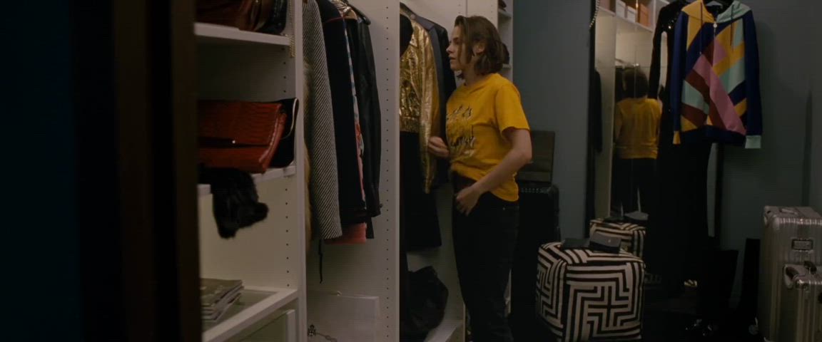 boobs celebrity kristen stewart thong gif