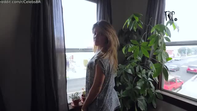 Skatista Letícia Bufoni - Trip Girl (2016)